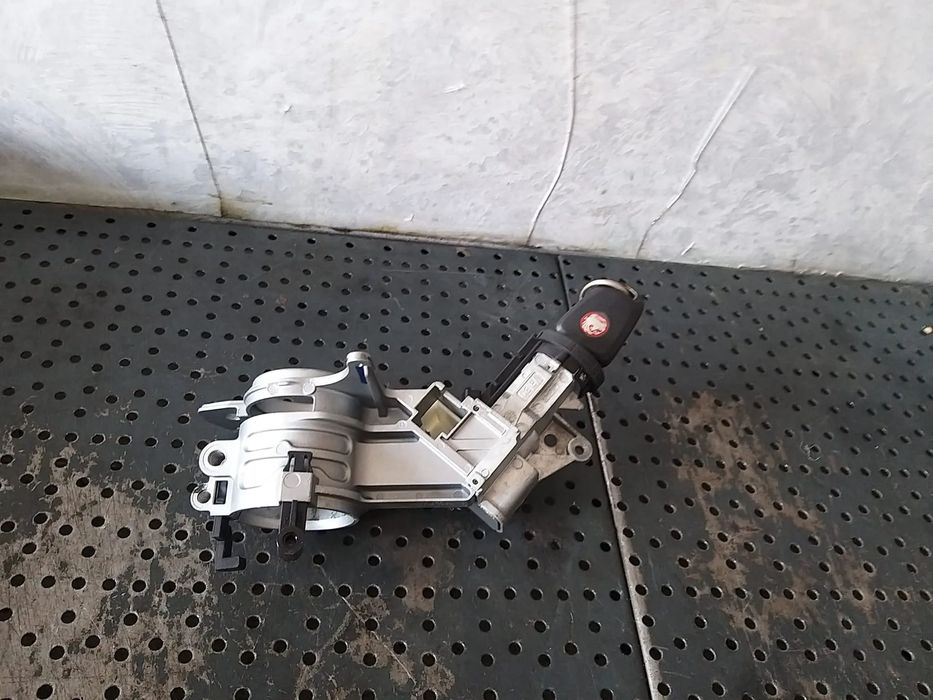 Contact auto cu cheie opel astra h 281726