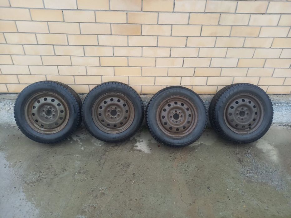 Продам зимние шины