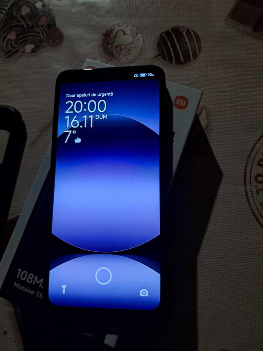 Vand urgent telefon redmi note 14 nou folosit o luna