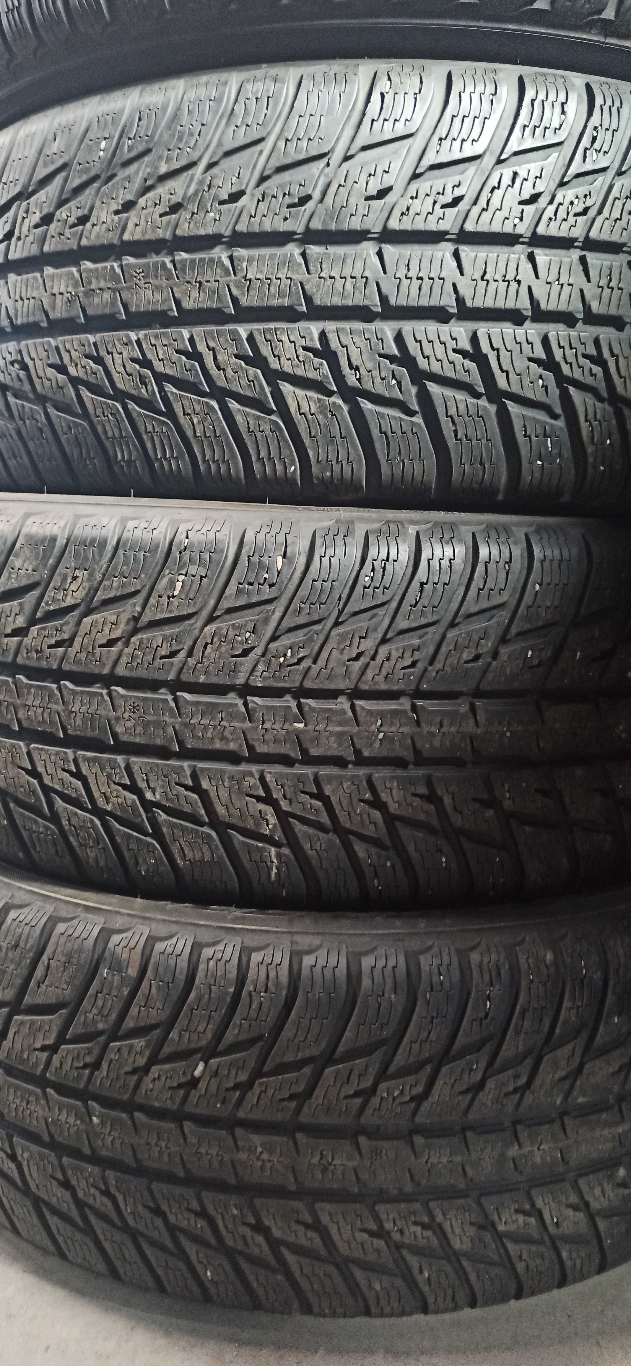 4бр.зимни гуми 265/65/17 Nokian