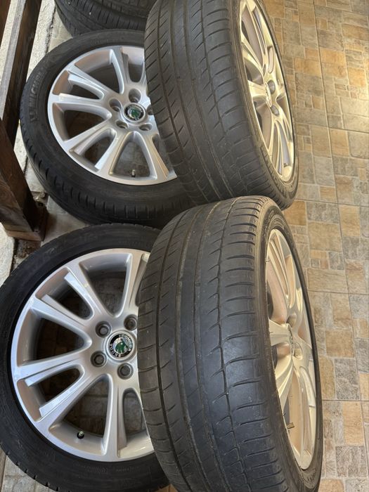 Jante R17 Originale Skoda Anvelope foarte bune 225/45