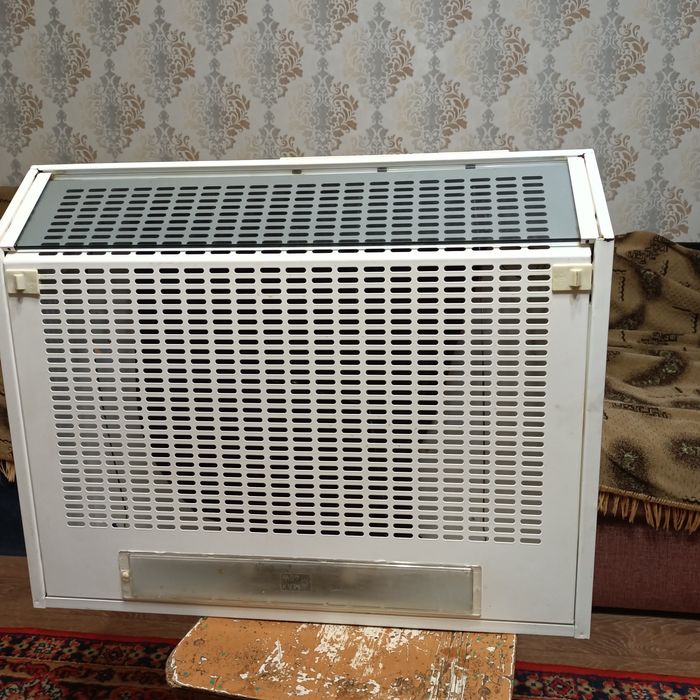 Продаю электрическую вытяжку