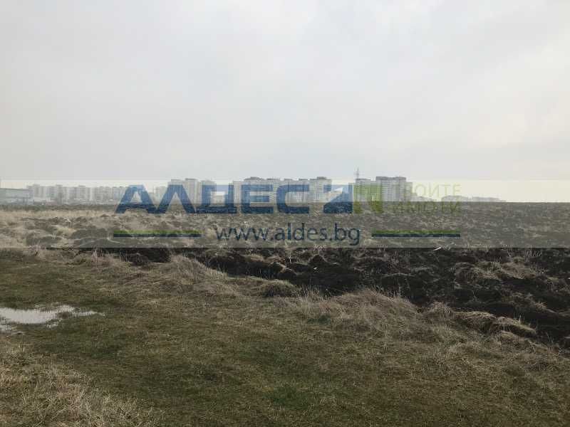 Продава имот във Филиповци, зона за жилищно строителство!