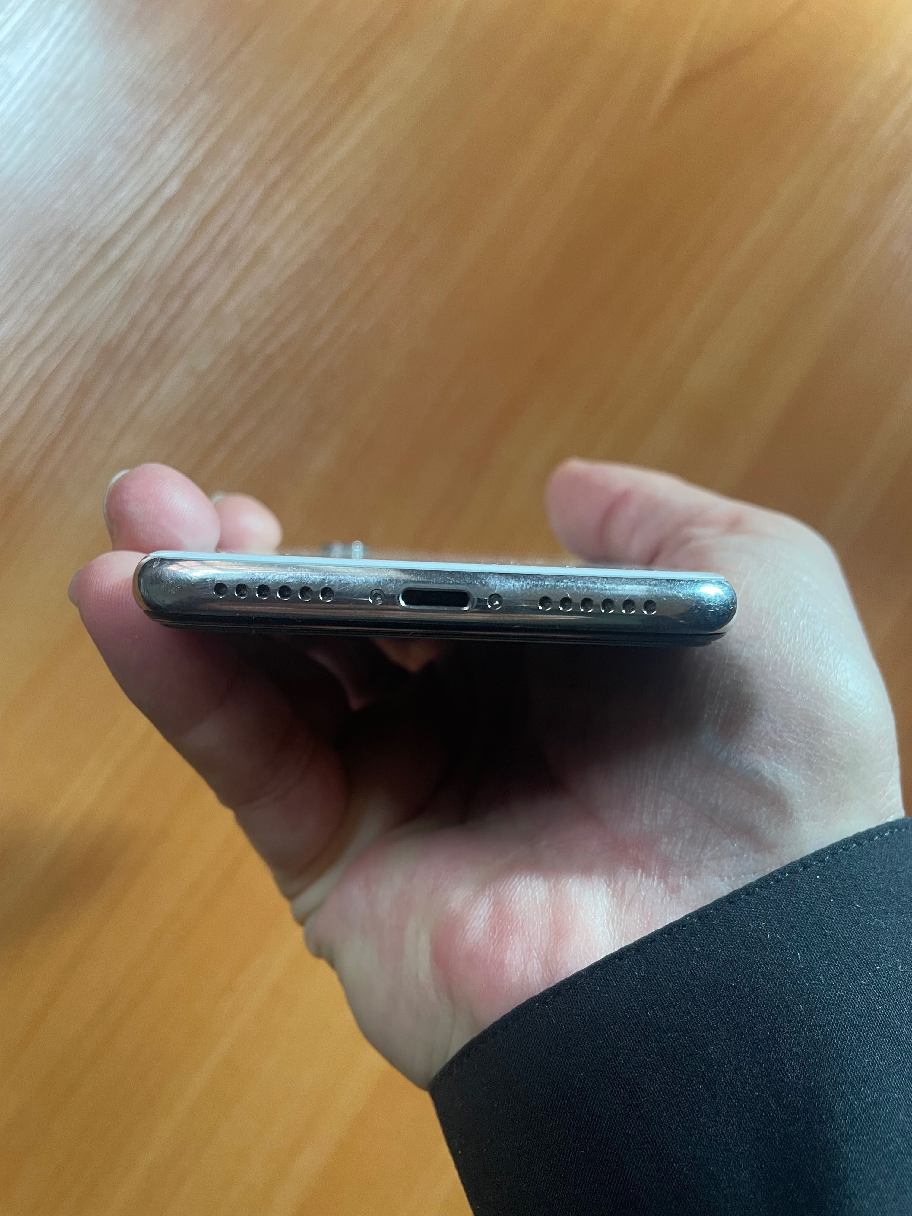 iPhone X 256 gb в хорошем состоянии