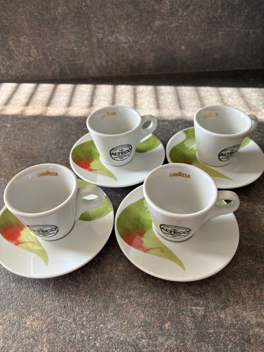 Комплект от 4 броя чаши за кафе