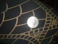 Vănd monede vechii una de 100 lei din 1994 una de 10 lei 1992 ș