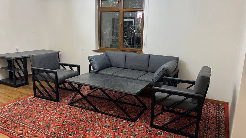 Loft divan ofis va uy uchun