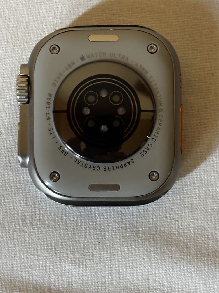 Apple Watch ultra 2 aproape nou
