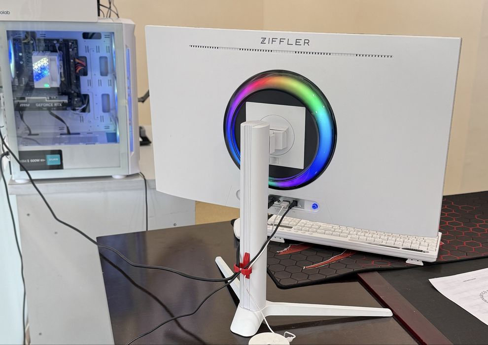 Компьютер монитор клавиатура мышка