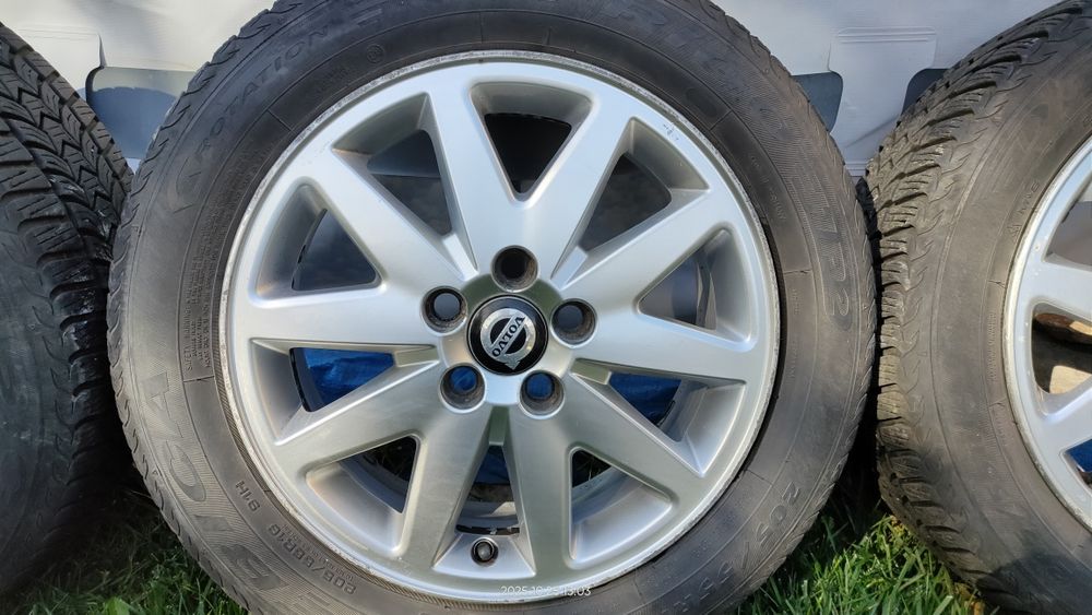 Джанти 16" цола 5х108 със зимни гуми