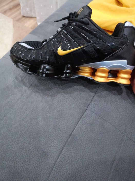 Продавам:Маратонки Nike 43номер