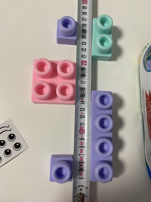 Конструктор от мека, гъвкава пластмаса - 56 елемента