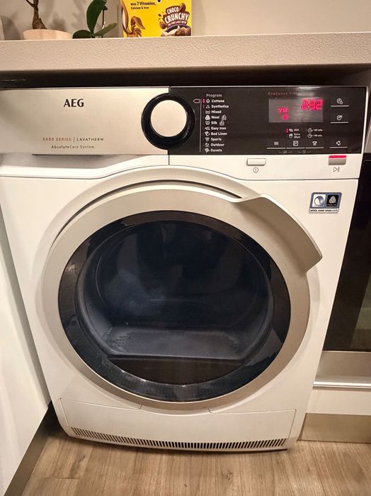 Сушилня AEG 8000 Series Lavatherm — 8 кг, термопомпа