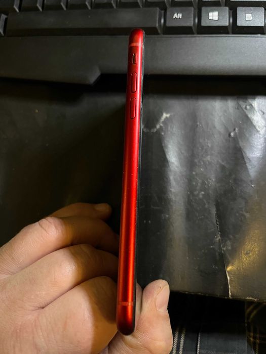 iPhone XR 128 Gb Rosu