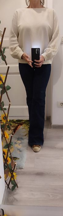 Bluza alb-unt nouă, nepurtata, marimea L