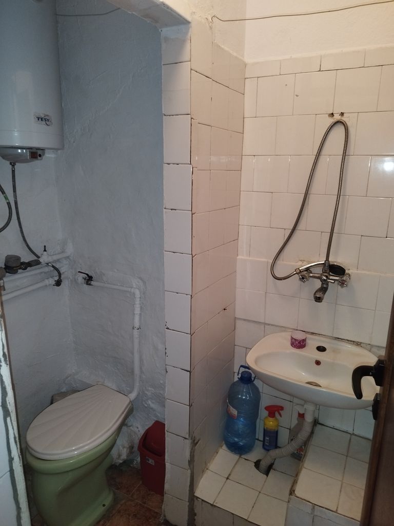 Продава се Двустаен апартамент в Пловдив, Гагарин - 61 кв.м за 1380 €/кв.м - Снимка #7