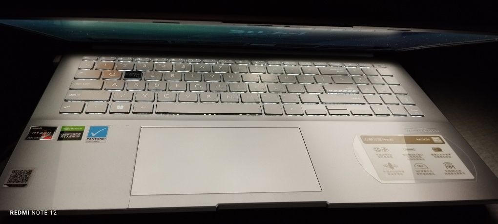 ASUS vivobook pro 15 OLED RTX 3050 4GB