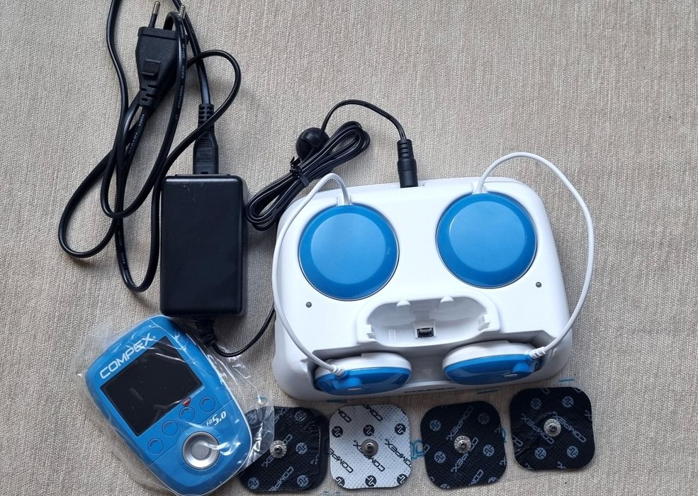 Compex Fit 5.0 electrostimulator muscular   /  aparat tonifiere