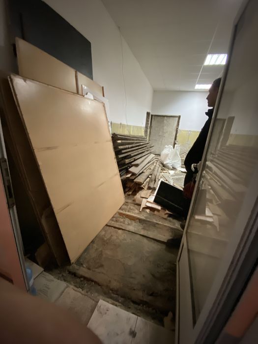 Транспорт , товаро-разтоварна дейност, хамалски услуги и други !