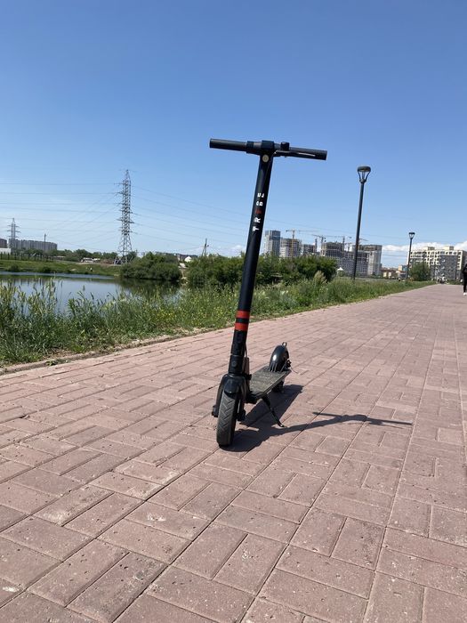 Электросамокат почти новый