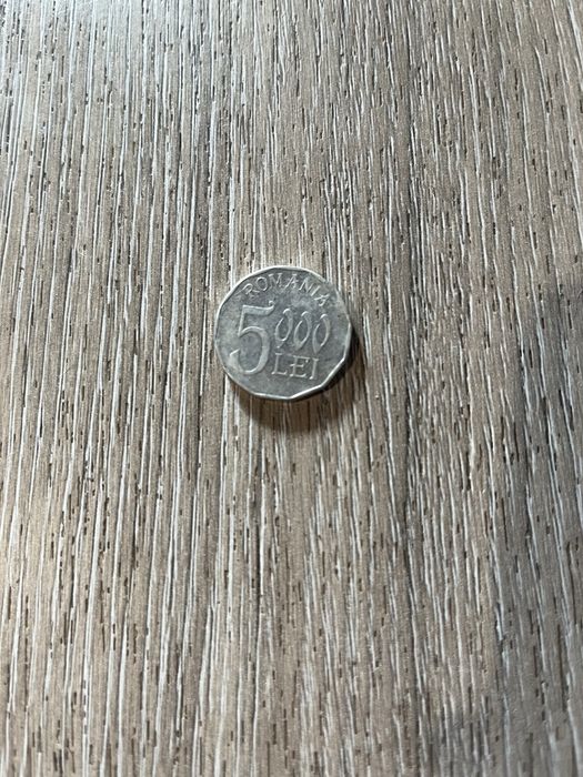 Moneda 5000 lei an 2002