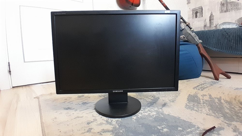 Монитор Samsung SuncMaster 2443 nw