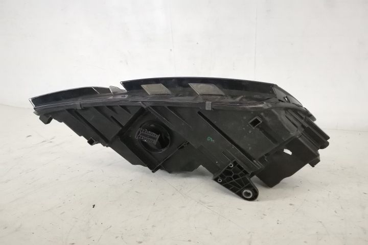 Фар Ляв Оригинален Led Повреден Шкода Октавия 3 [фейслифт] Ляв оригина