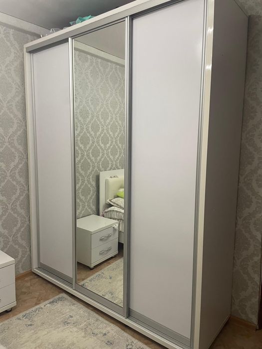 Срочно продам спальный гарнитур