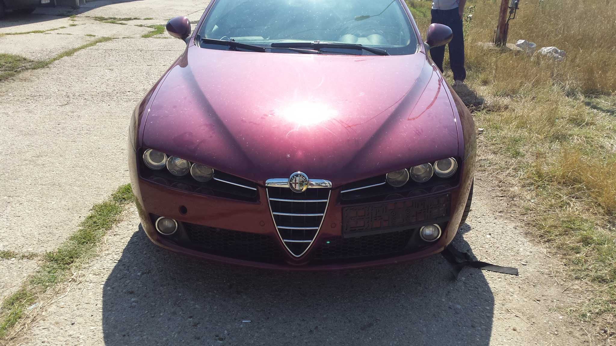 Dezmembrez Alfa Romeo 159 motoare de 1.9 si 2.4 fata completa parbriz