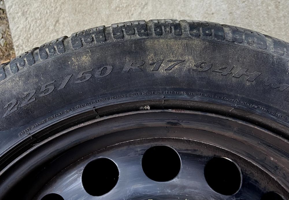 Vând jante originale BMW echipate cu senzori + capace