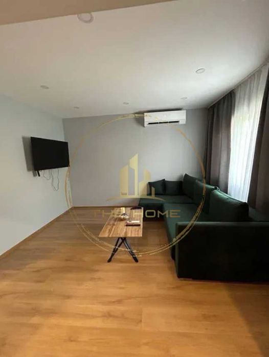 Дава се под наем Тристаен апартамент в Варна, Център - 105 кв.м за 1300 € - Снимка #4