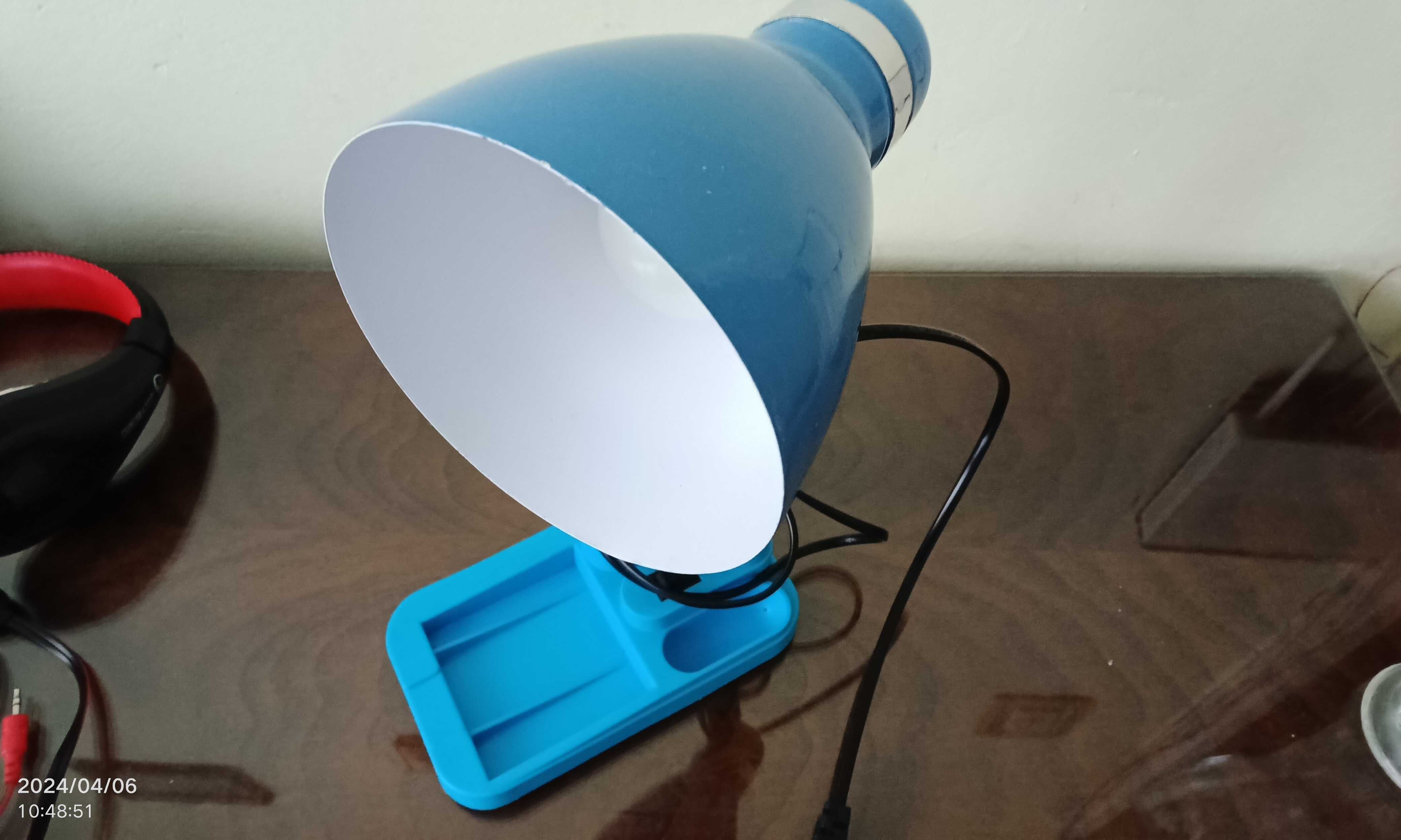 Veioza de birou/ lampa/bec led