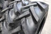 Anvelope pentru tractor 11.2-24 marca OZKA 8 pliuri cauciucuri noi
