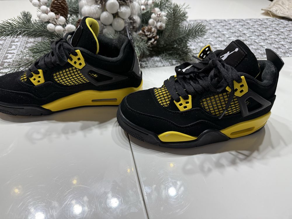 Кецове Jordan 4