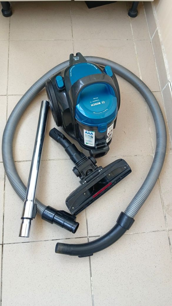 Пылесос Bosch Bagless