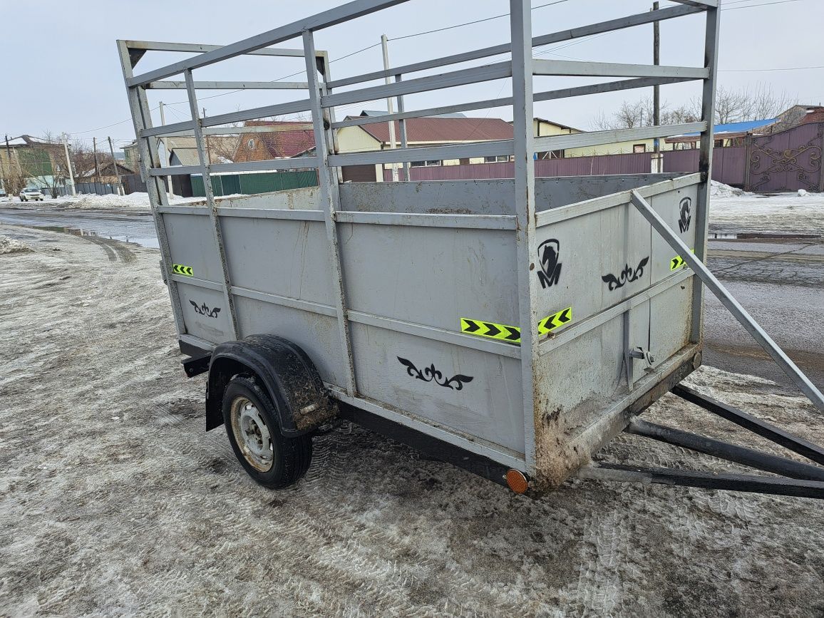 Прицеп коневозка продам