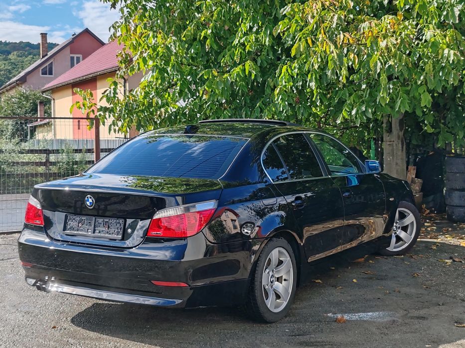 BMW E60 520i 170cp xenon/trapa/piele manual