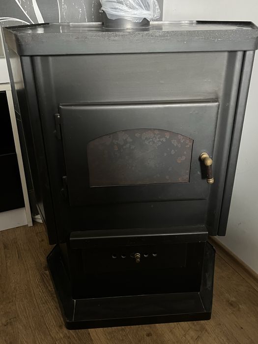 Камина на дърва с водна риза