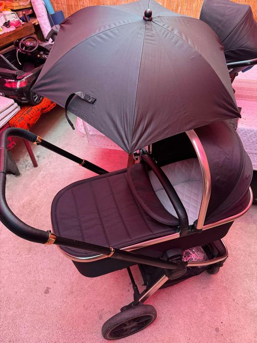 Carucior zummi 3 in 1 , calitate nota 10 . Curat si impecabil .
