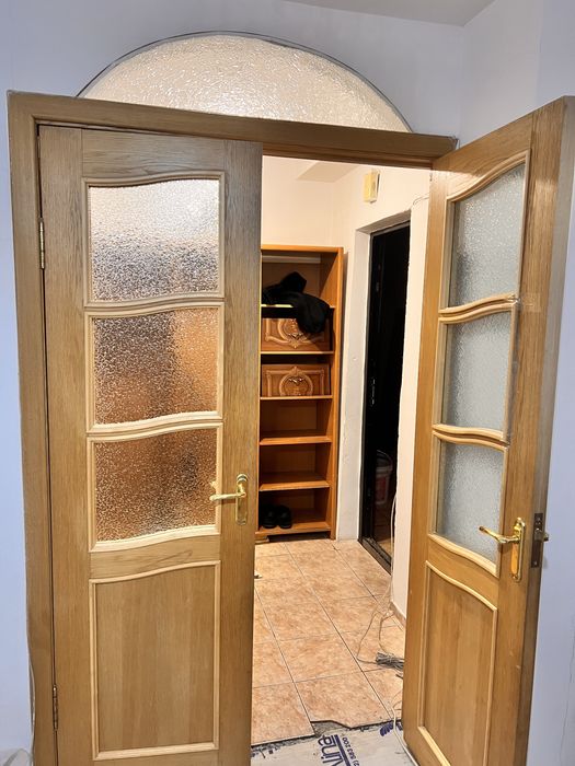 Продам двери межкомнатные