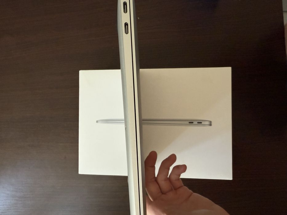 Macbook Air M1 / 8 GB / 256 GB- 2020