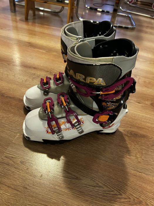 Clapari Scarpa Gea RS femei, touring boots  nr 25.
