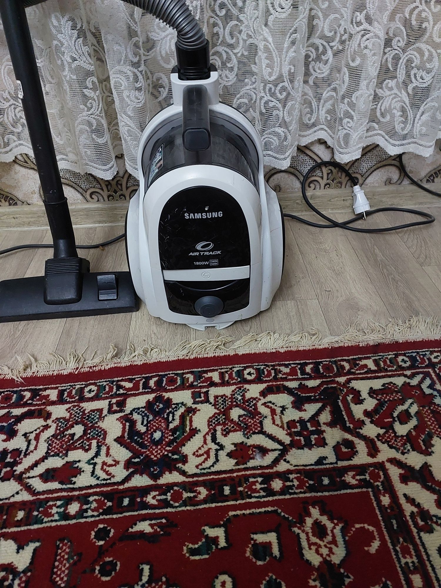 Пылесос Samsung 1800w