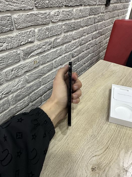 Iphone sotiladi 256 gb 86% yomks Dual