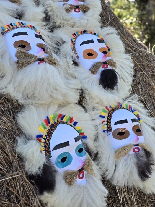 Masti traditionale pentru serbare