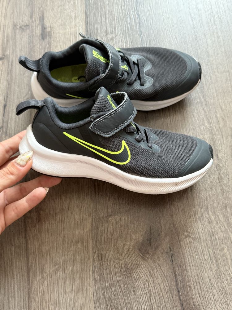 Маратонки Nike 29.5 номер