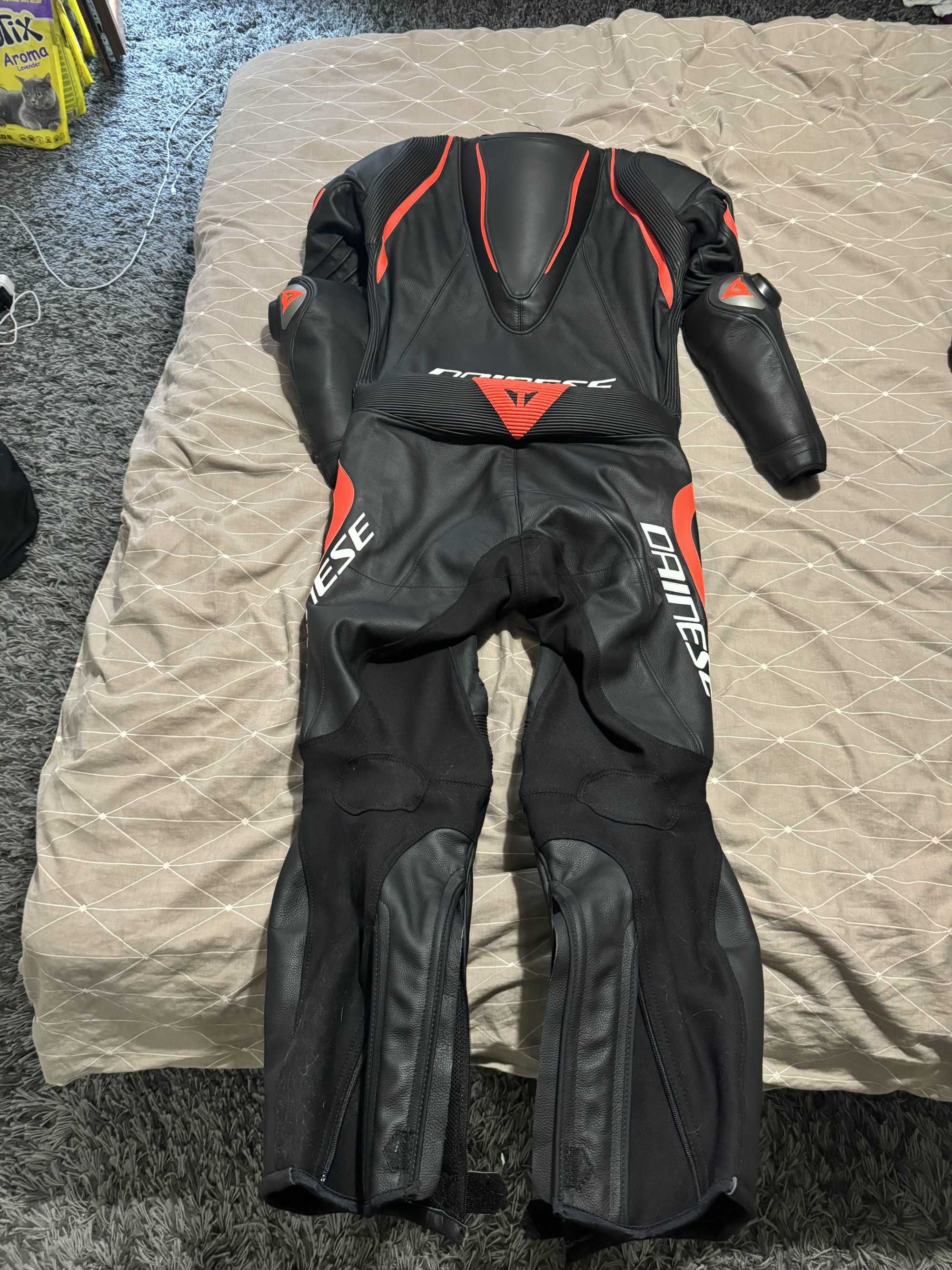 Dainese Laguna Seca 4 Мото Екип *ЧИСТО НОВ* (Размер 50)
