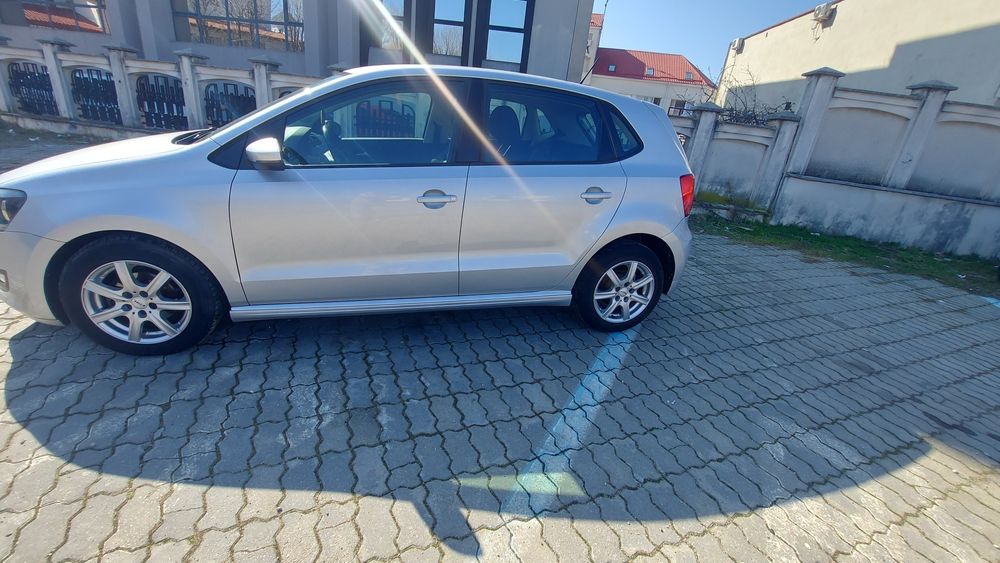 Vand WV Polo și schimb+/- diferența.