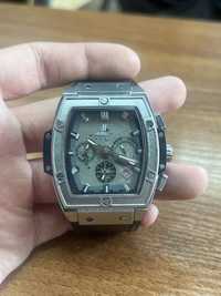 часы Hublot.