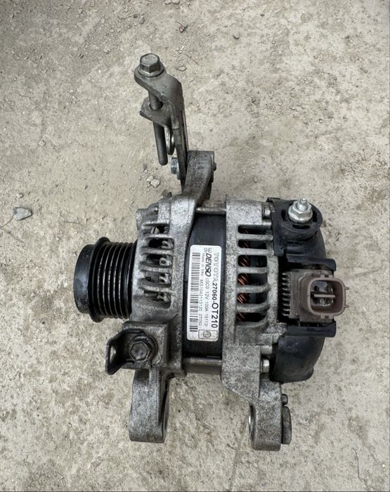 Генератор тойота королла 180